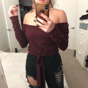 Off the shoulder top, color burgundy, Size Large